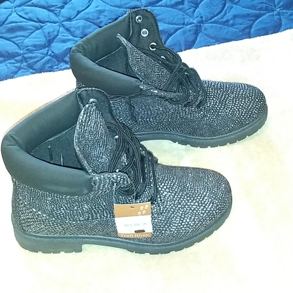 TRAIL RIVER BOOTS